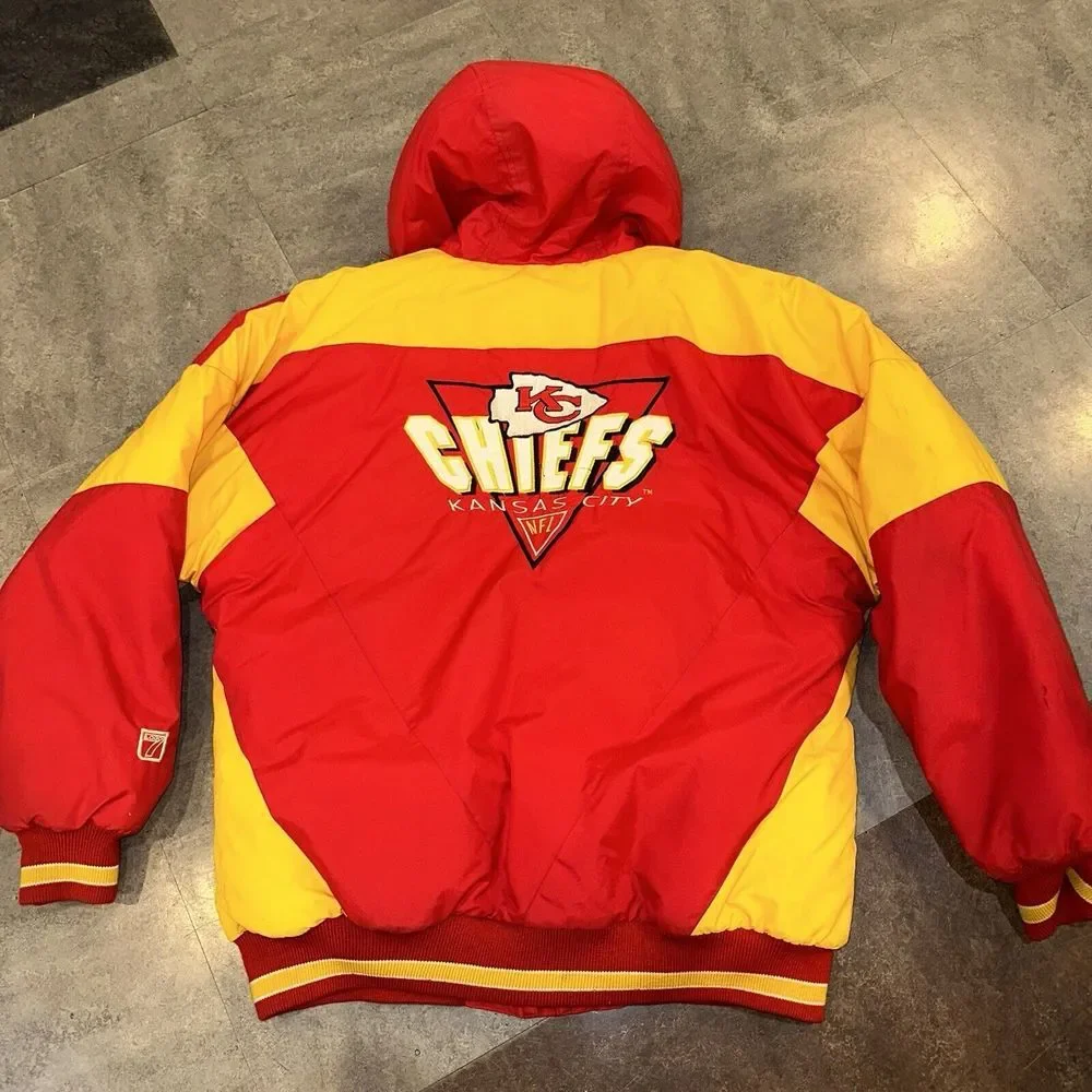 Vintage Kansas City Chiefs Puffer Jacket Logo 7 Size Medium